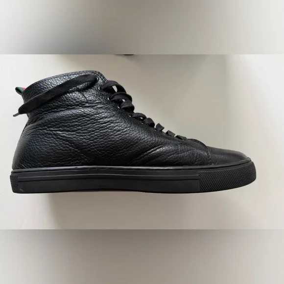 Gucci Black Leather Sneakers with Tiger Embroidery - Picture 8 of 14